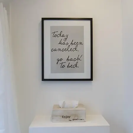 Be And Be Sablon 12 3* Brussels